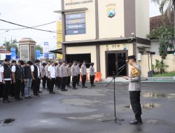 *Kapolres Kediri Kota Pimpin Apel Siaga Natal 2025 dan Tahun Baru 2026, Pastikan Keamanan Warga