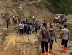 *Polri, TNI dan Pemda Tembus Medan Ekstrem, Pastikan Kehadiran Negara bagi Warga Terisolasi di Pining Gayo Lues*