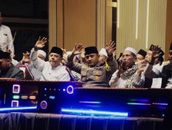 *Kapolres Probolinggo : Malam Pergantian Tahun Kondusif, Masyarakat Gelar Sholawat dan Doa Bersama