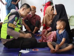 *Sentuhan Kemanusiaan Polri, Layanan Kesehatan Pusdokkes Jangkau Warga Hingga Pelosok Aceh Terdampak Bencana*