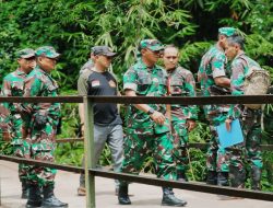 *Dandim 0808/Blitar Dampingi Danrem 081/DSJ kunjungi Lokasi Sasaran Pembangunan Jembatan Gantung Di Blitar*