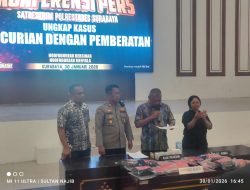 Satreskrim polrestabes Surabaya Amankan Sindikat empat orang WNA Mencuri Emas di Surabaya