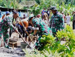 *TMMD Ke 127 Kodim 0808/Blitar Dan Warga Gotong Royong Cor Pondasi Rumah Mbah Mujinah