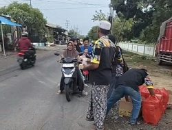 LSM GMBI DISTRIK GRESIK KEMBALI MENGGELAR PROGRAM PEMBAGIAN TAKJIL GRATIS