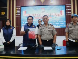 Polres Blitar Kota Amankan Tiga Tersangka Perampasan Modus Jebak Korban Lewat Aplikasi Kencan